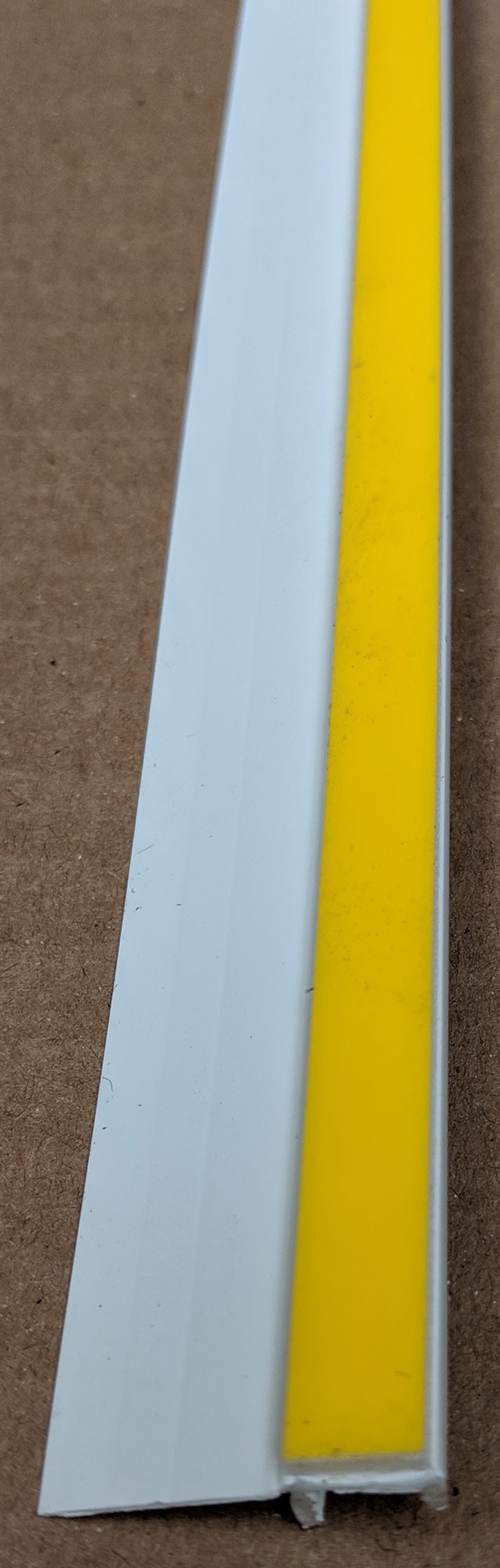 White PVC Self Adhesive Window / Door Frameseal APU Bead 9mm Render Depth 2.6m 1 Length