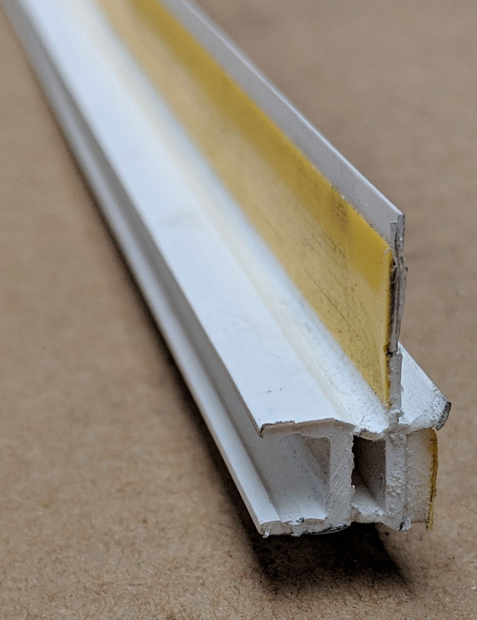 White PVC Self Adhesive Window / Door Frameseal APU Bead 9mm Render Depth 2.6m 1 Length
