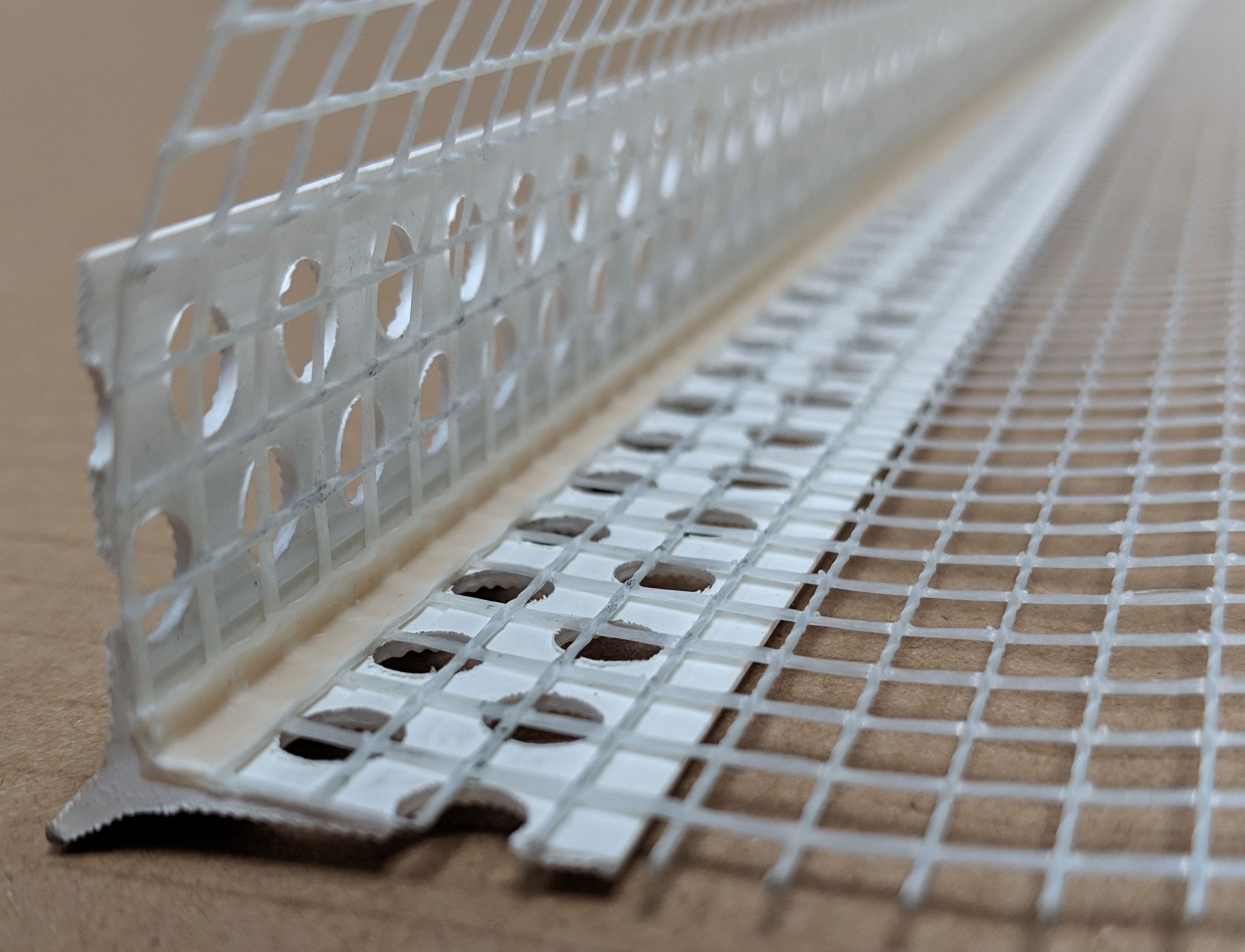 PVC Corner Bead With Glass Fibre Mesh And Extended Arris 6mm Render Depth 2.5m 1 Length
