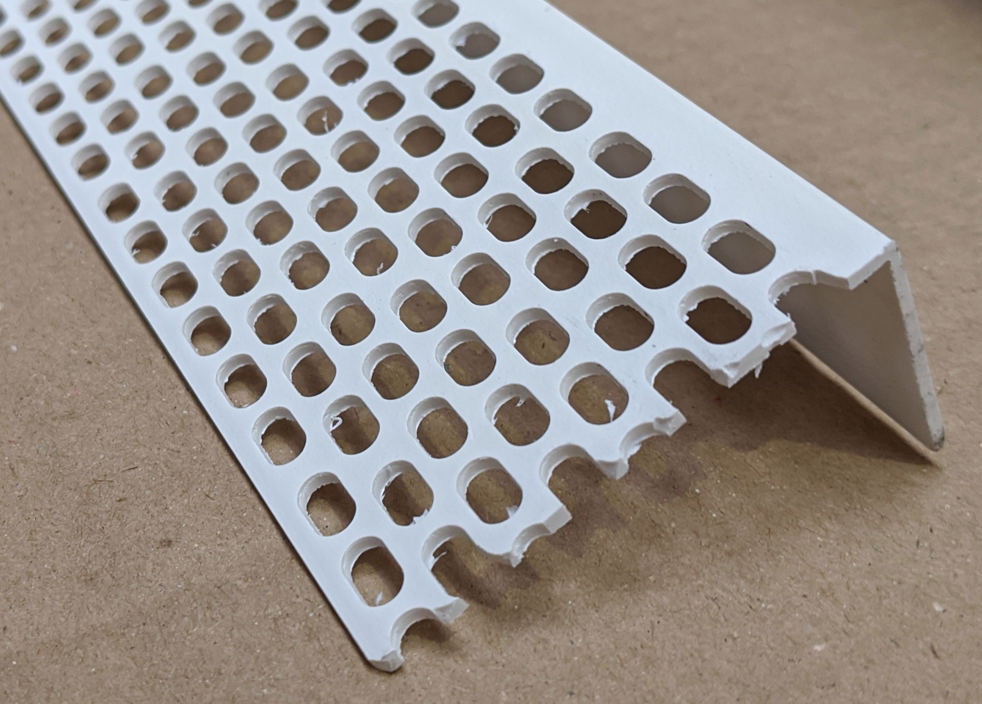 Wemico 30mm x 60mm x 2.5m White PVC Ventilation Angle 1 Length