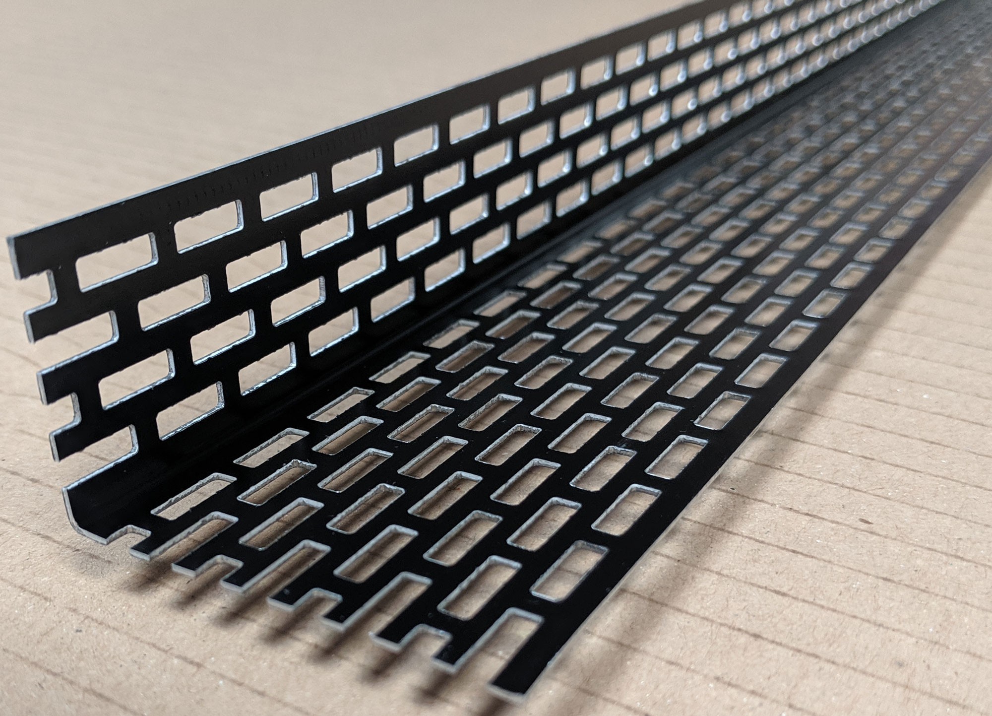 Wemico 30mm x 50mm Aluminium Black Ventilation Angle 2.5m 1 Length