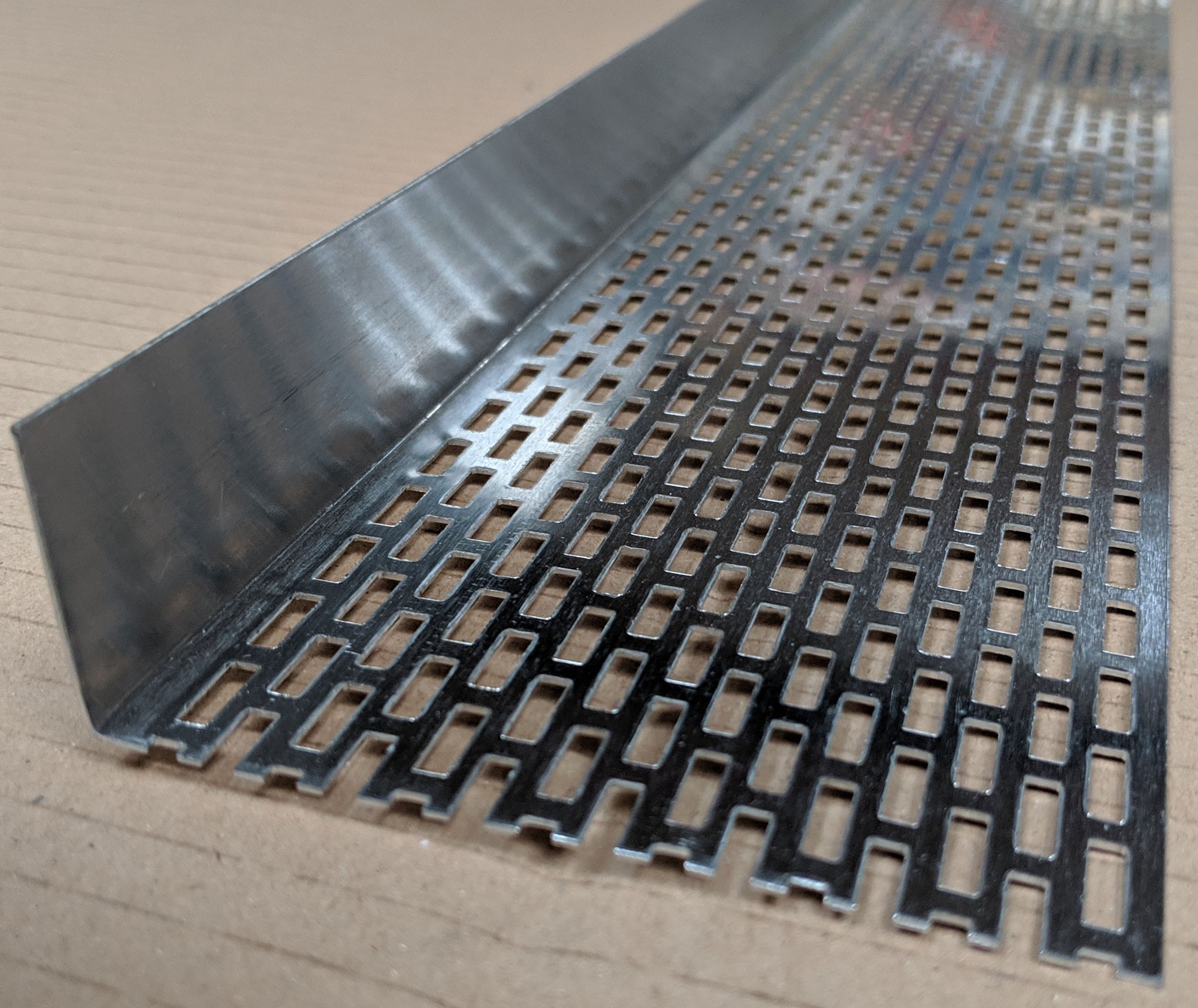 Wemico 30mm x 70mm Aluminium Black Ventilation Angle x 250 cm 1 length