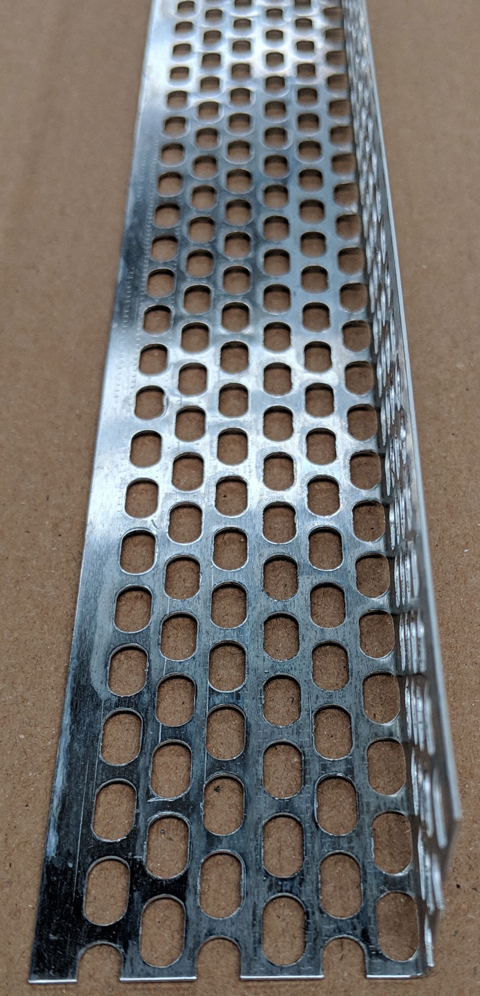 Aluminium Ventilation Angle 30mm x 30mm x 0.6mm x 2.5m 1 Length