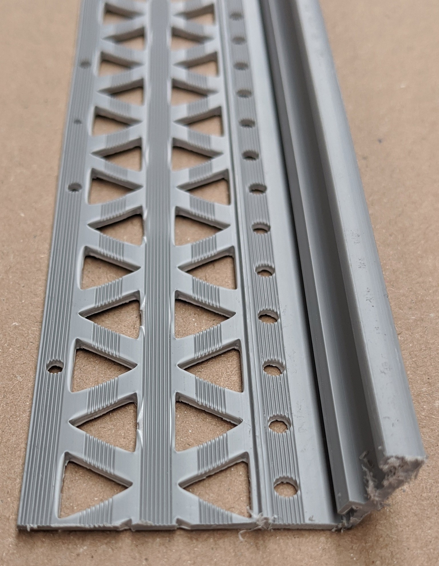 Dark Grey 10-17mm Render Depth PVC Drip / Bellcast Bead 2.5m 1 Length