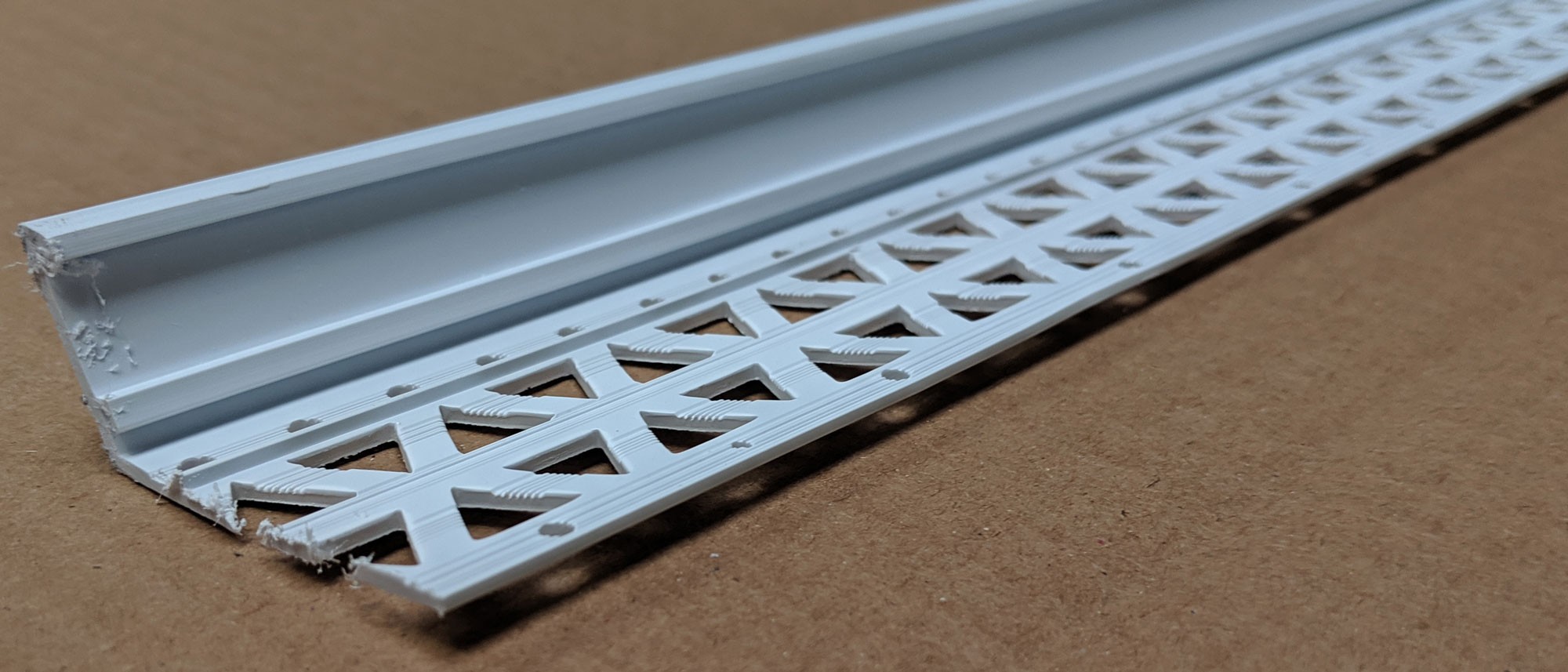 White 13-22mm Render Depth PVC Drip / Bellcast Bead 2.5m 1 Length