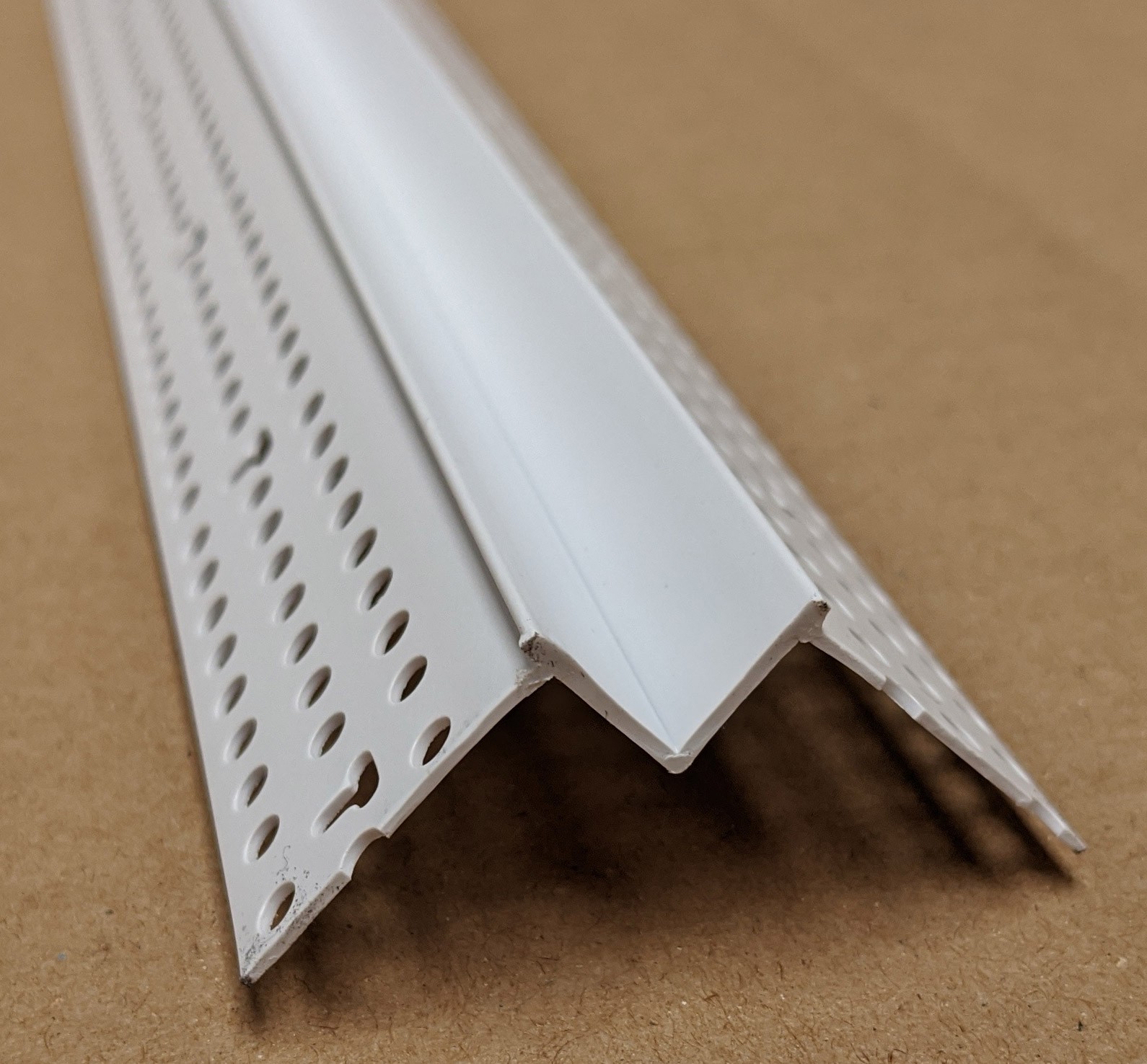 Trim-Tex Reveal Corner Bead 11mm x 27mm x 3m 1 length. 9910